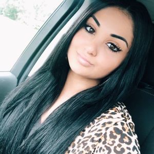 Meet your Posher, Haley